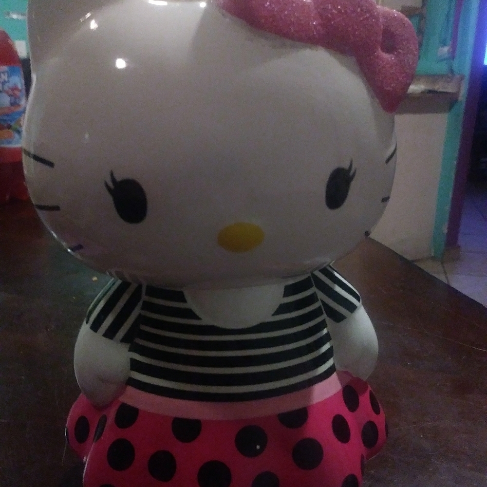 Hello kitty cute piggy bank uwu